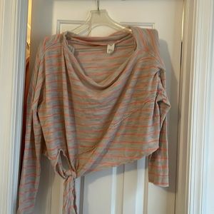 Free people off the shoulder tie side top size M worn once